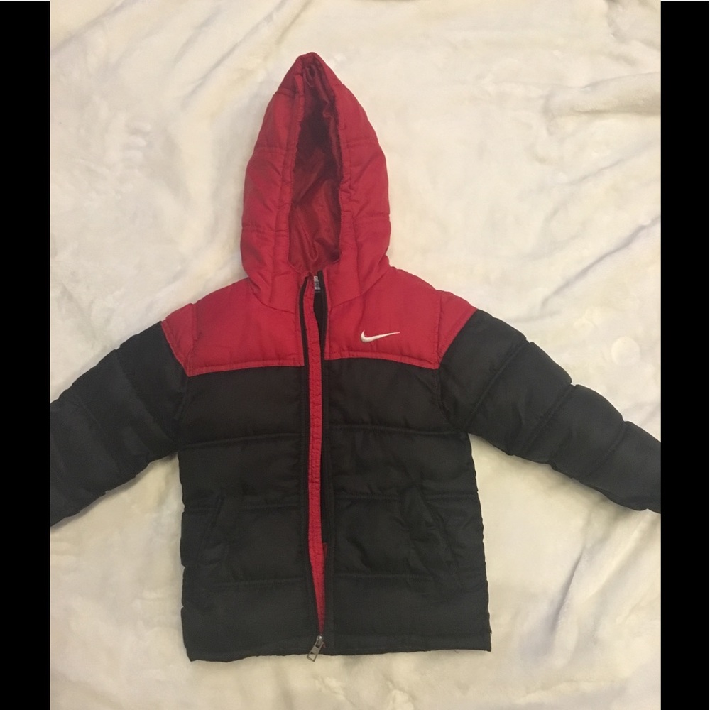 Boys size 4 puffer Nike coat